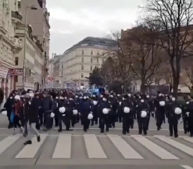 Police Lead the protests in Vienna