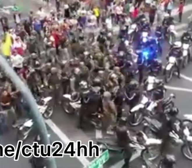 JUST IN Ecuador:  the military protecting the people from the police…