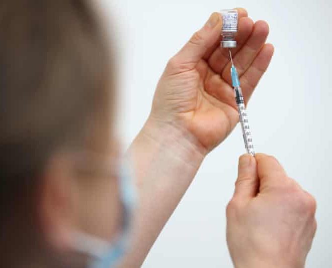 Covid teams can vaccinate pupils against parents’ wishes, schools told