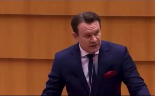 Poland tells the EU to get fucked.